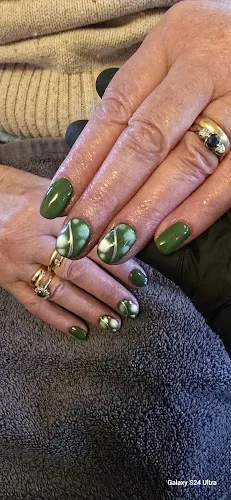 3 - Aurora Beauty Lounge