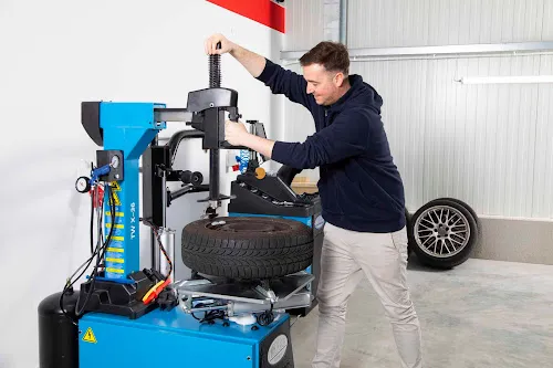 2 - Auto-Service-Förster GmbH KFZ Meisterbetrieb