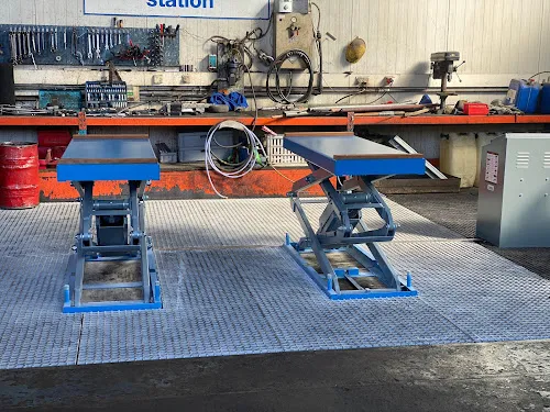 7 - Auto - Service - Kellner