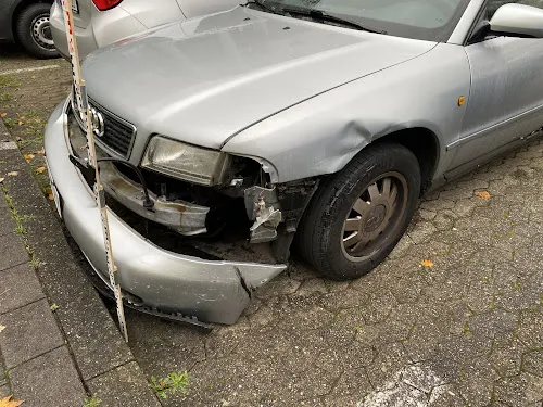 7 - Autocenter am Flugplatz KFZ-Werkstatt