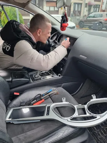 2 - Autoservice, Autoverwertung und Abschleppdienst Blösien