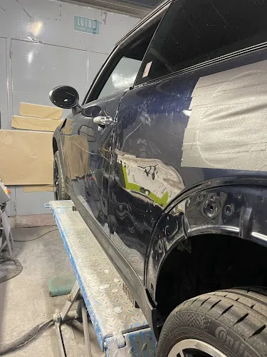 3 - AV Automobile GmbH