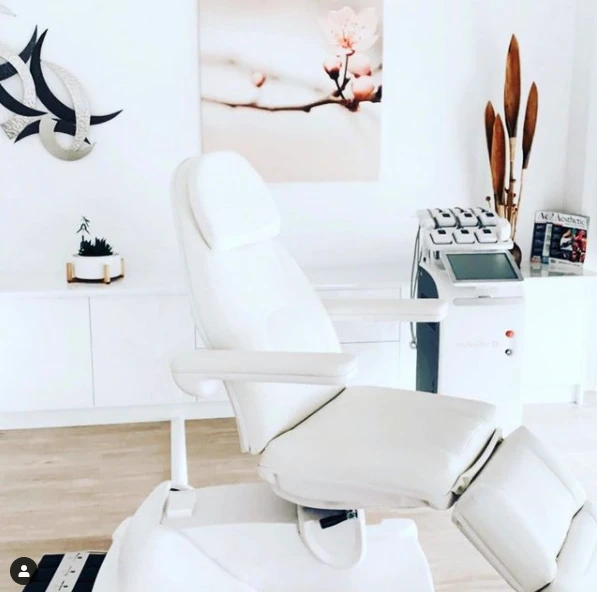 1 - Avant Garde Hair Creations