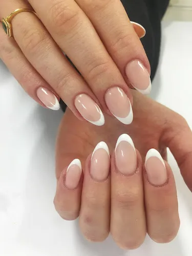 5 - Avish Nail & Beauty Salon