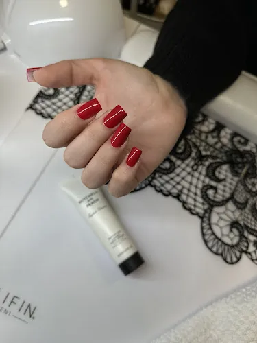 2 - Ayad Friseur & Beauty