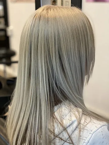 7 - Aydins Friseursalon