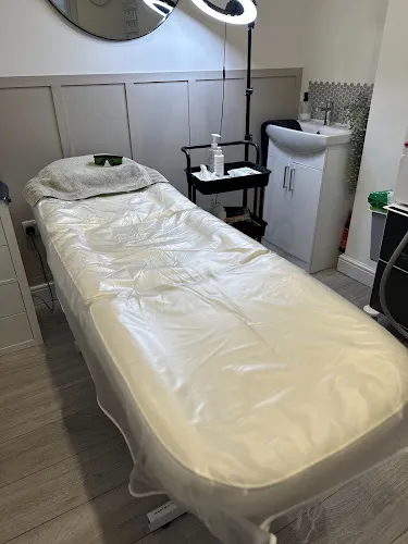 4 - Barber Lounge Tadley