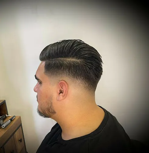 3 - Barbers town💈