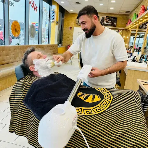 6 - Barbershop Gentleman - Herrenfriseur
