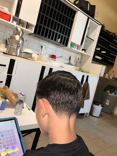 7 - Barbershop Gentleman - Herrenfriseur