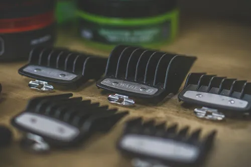 4 - Barbershop Naali