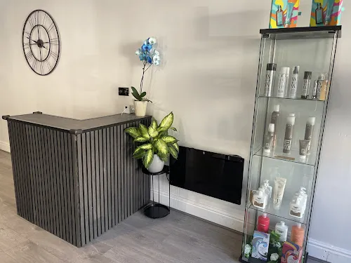 4 - Bay Hair Studio