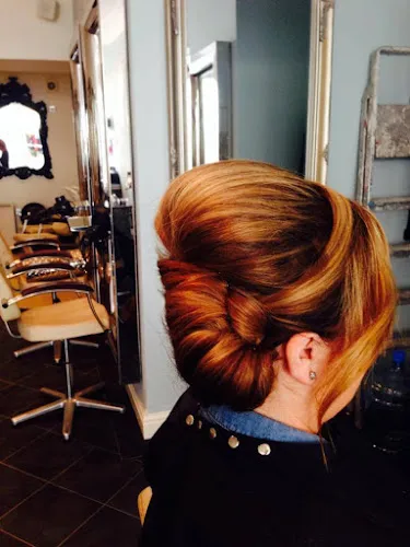 6 - Bazaar Hair Company