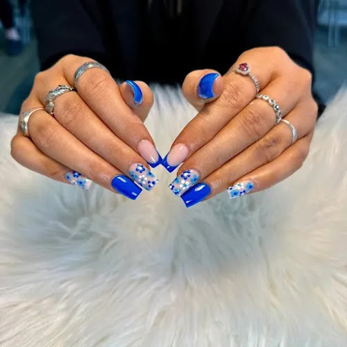 4 - BB Nails - beauty