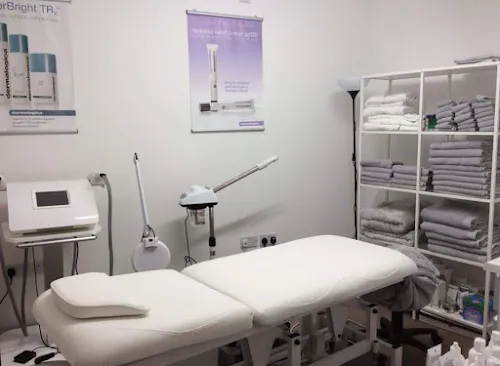 2 - BB Nails - beauty