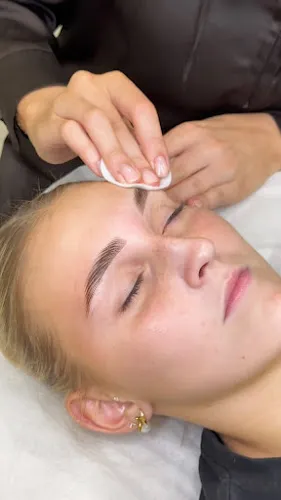 8 - Beautiful Browys