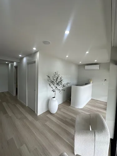 6 - Beautiful Browys