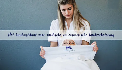 5 - Beauty & Glamour Nails