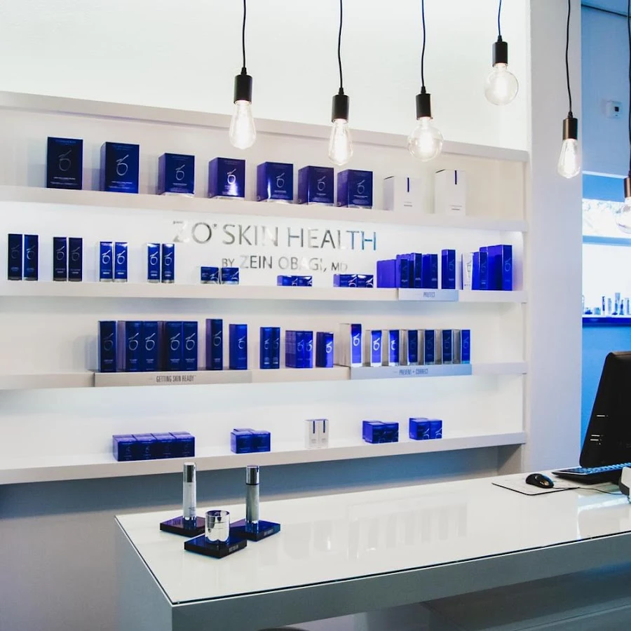 1 - Beauty & Glamour Nails