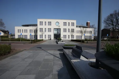 2 - Beauty & Glamour Nails