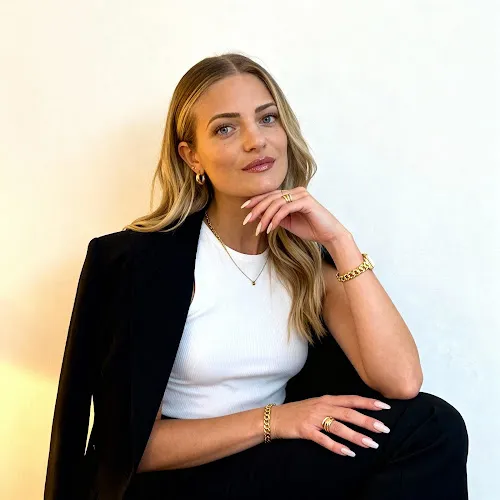 4 - Beauty & Nails by Virosacosmetics