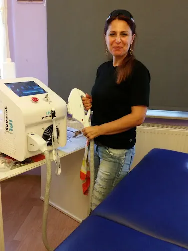 4 - Beauty & Wellness Schönheitssalon