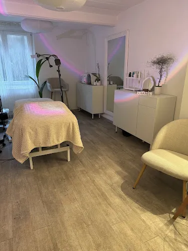 5 - Beauty Bar by Mahshid