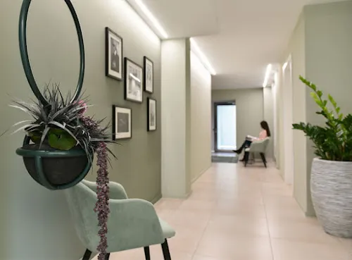 3 - Beauty Bar - Selfcare & Style