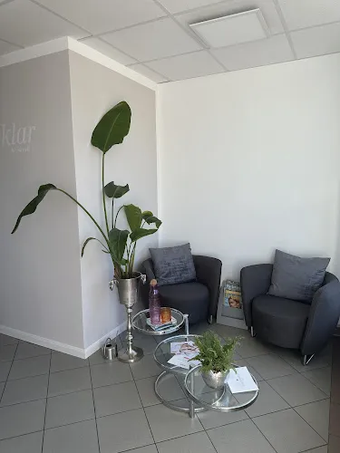 5 - Beauty Nail Lounge