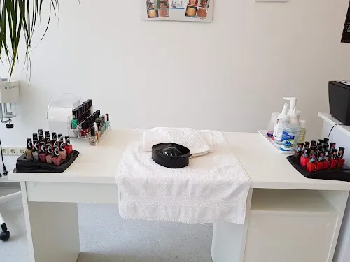 2 - Beauty Salon Lia.Nails - Au am Rhein