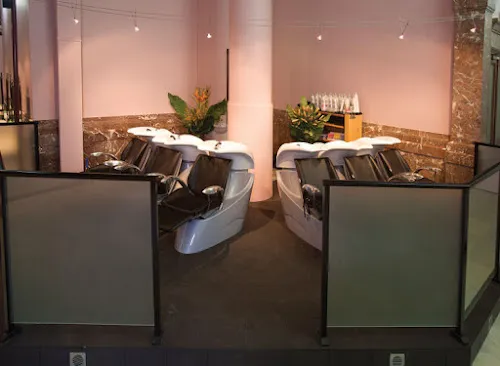 4 - Bella Luna Beauty