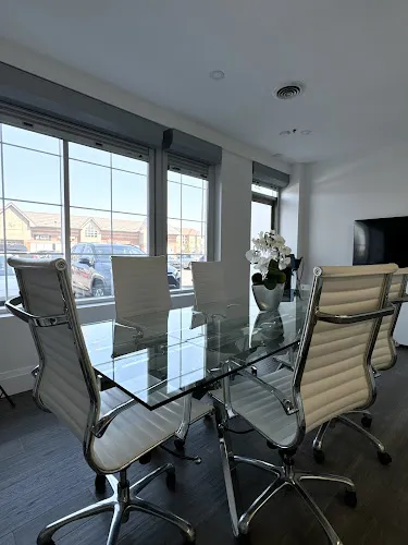 6 - BellaBar Nails Spa