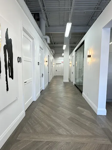 8 - BellaBar Nails Spa