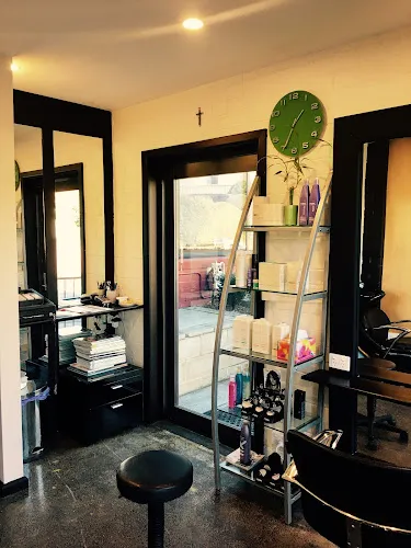 2 - Bellezza hair Studio