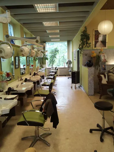 6 - Bernd Schwenk FriseurMstr.