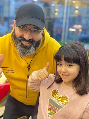 8 - Best Cut Friseur