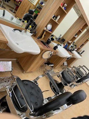 5 - Best Cut Friseur