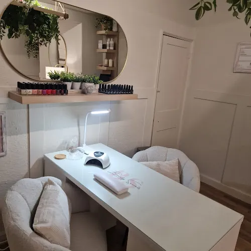 7 - Beyond Beautiful hair and extensions