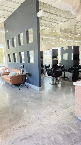 2 - Bich Nga Hair Design