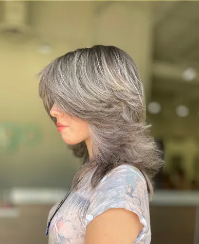 6 - Bich Nga Hair Design