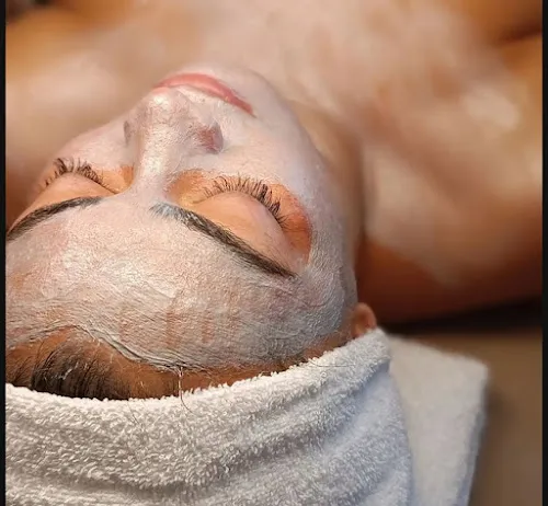 5 - Black Beauty Friseursalon