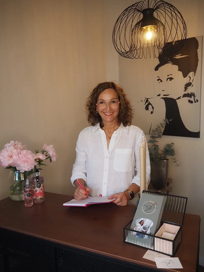 1 - Black Hair Salon