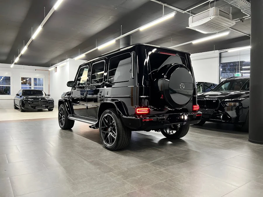 1 - Black-Line Car Wrapping