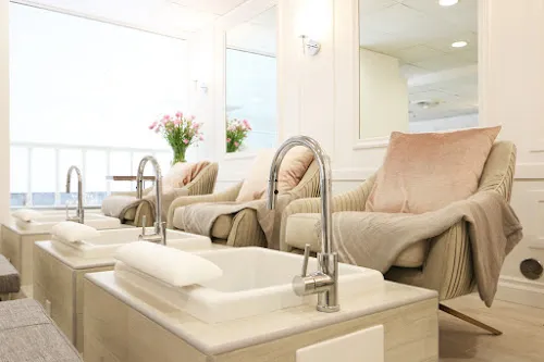 5 - Bling Lash Beauty