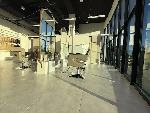 3 - BLIR BEAUTY SALON FRYZJERSKI