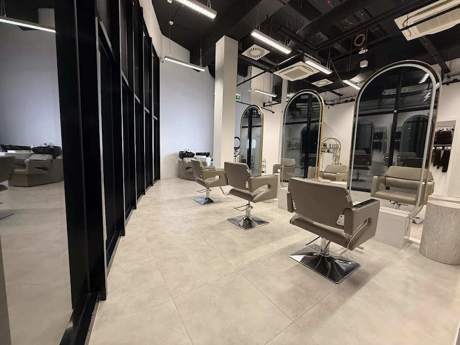 1 - BLIR BEAUTY SALON FRYZJERSKI