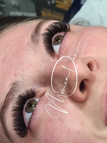 4 - Blush Lash and Beauty Lounge