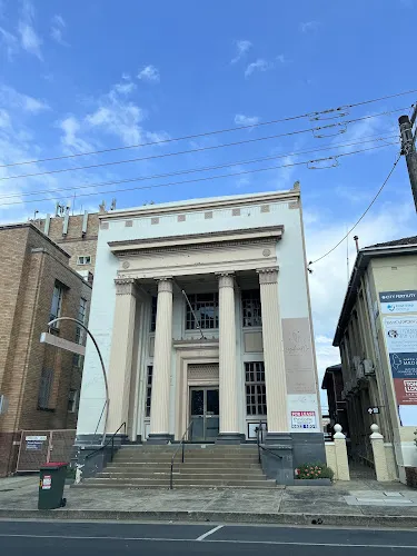 6 - Bobbys Hair & Beauty