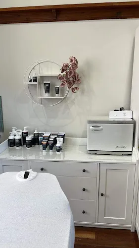 5 - Bobbys Hair & Beauty