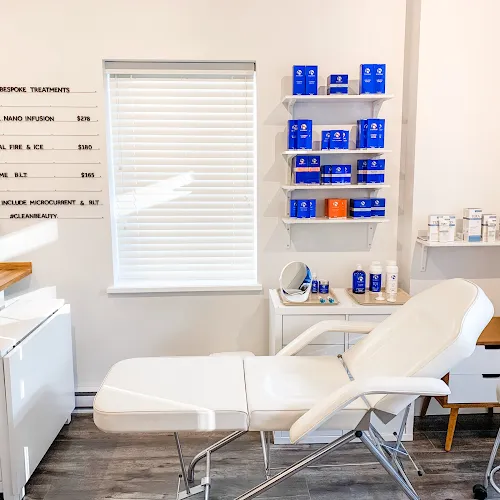 3 - Bob’s Hair & Beauty Bar